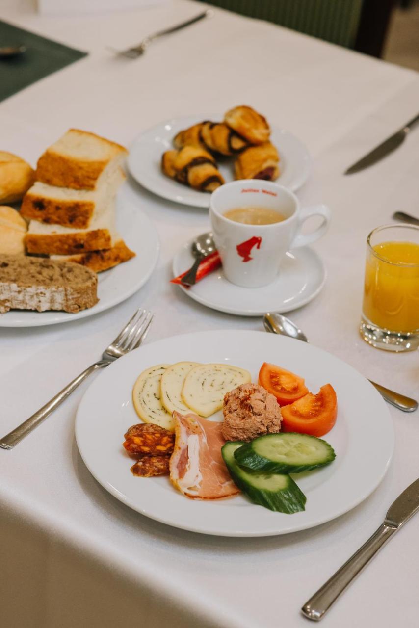 Kuekuello - Tarnava Hotel Odorheiu Secuiesc